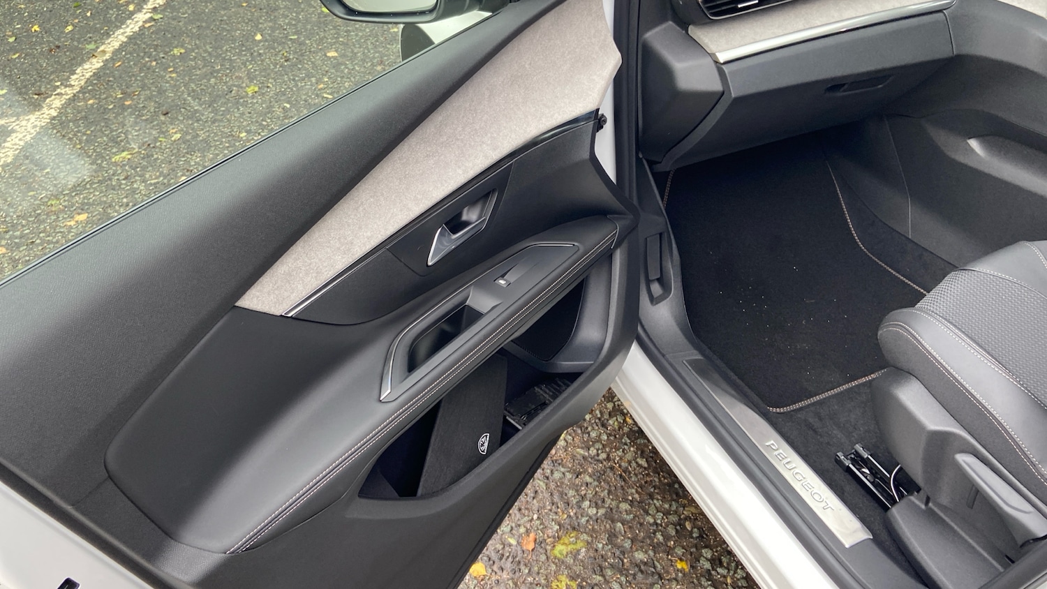 Used Peugeot 5008 2024 for sale - 76338275: Photo 41