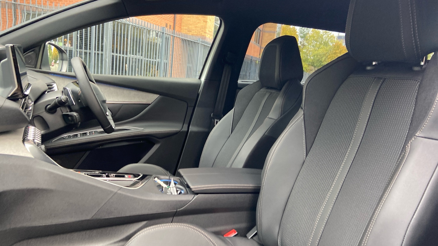 Used Peugeot 5008 2024 for sale - 76338275: Photo 42