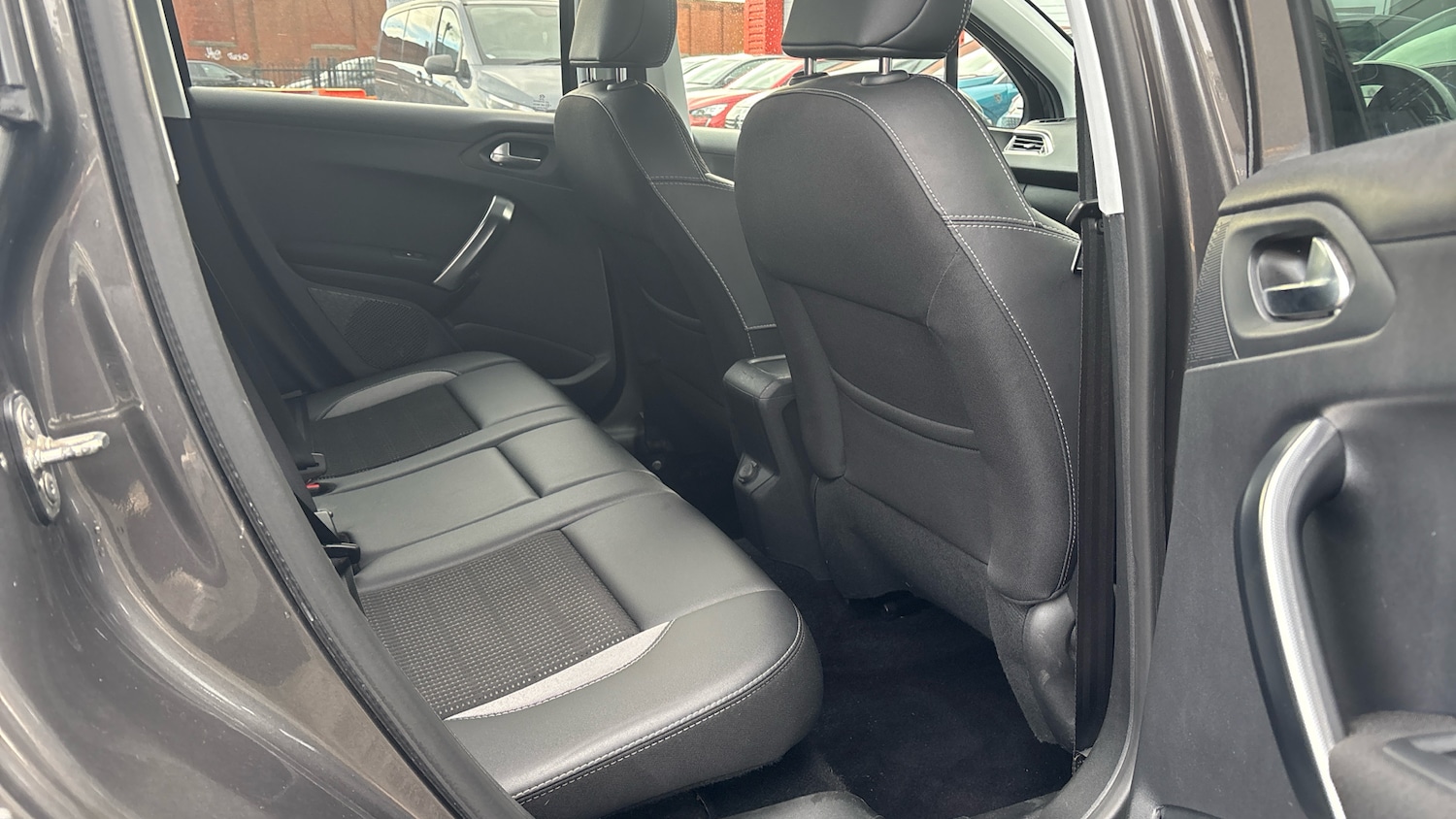 Used Peugeot 2008 2017 for sale - 77268742: Photo 26