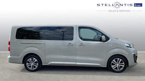 Used Peugeot Traveller 2021 for sale - 76095550: Photo 2