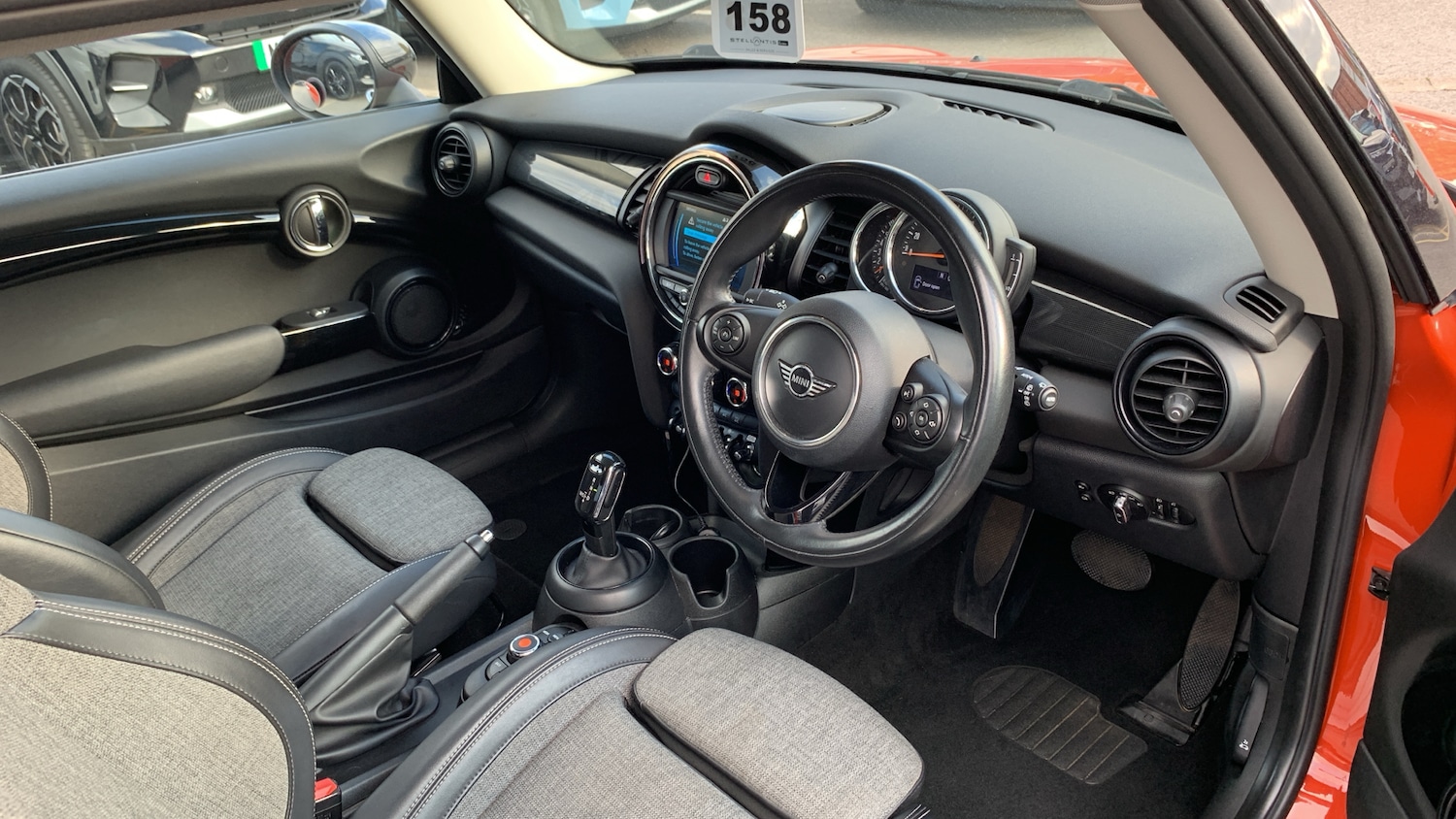 Used MINI Hatch 2018 for sale - 76271386: Photo 11