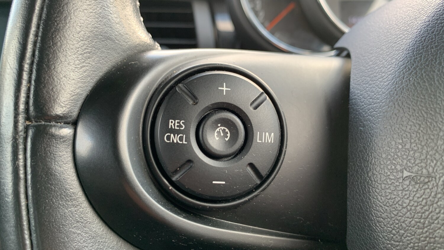 Used MINI Hatch 2018 for sale - 76271386: Photo 23