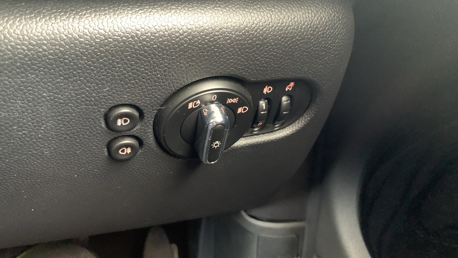 Used MINI Hatch 2018 for sale - 76271386: Photo 43