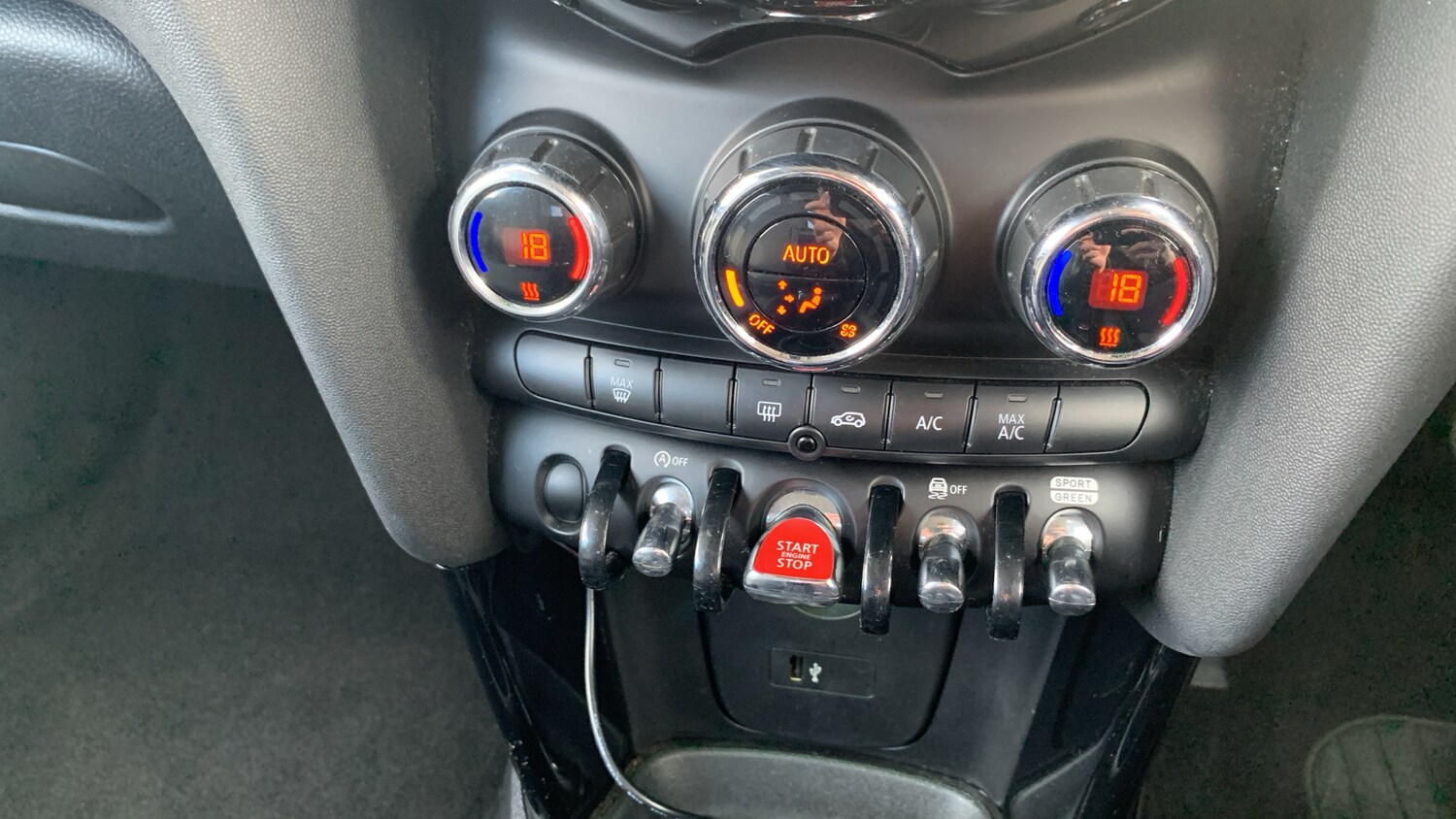 Used MINI Hatch 2018 for sale - 76271386: Photo 46