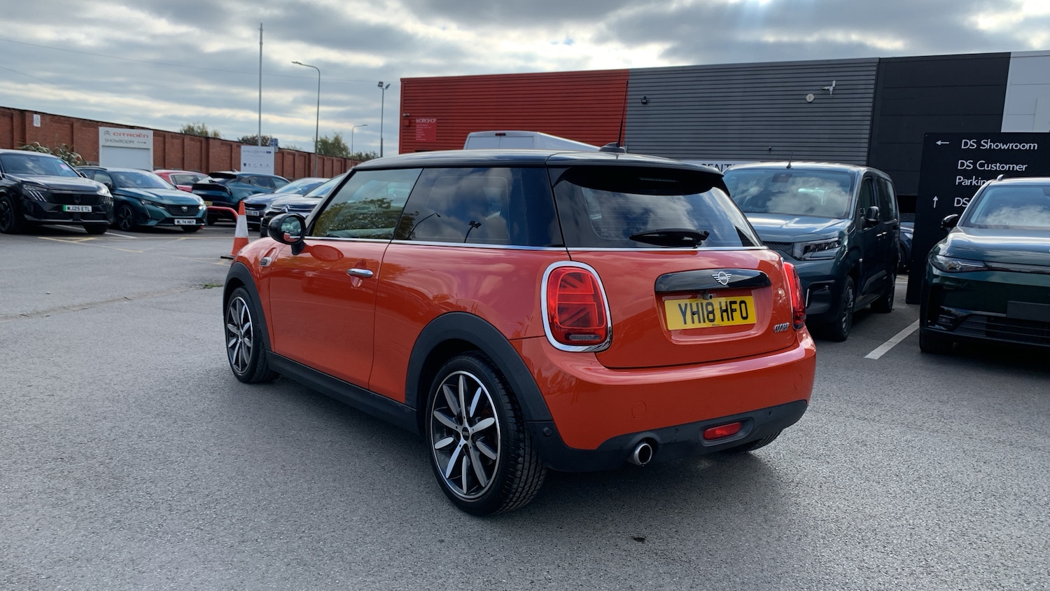 Used MINI Hatch 2018 for sale - 76271386: Photo 5