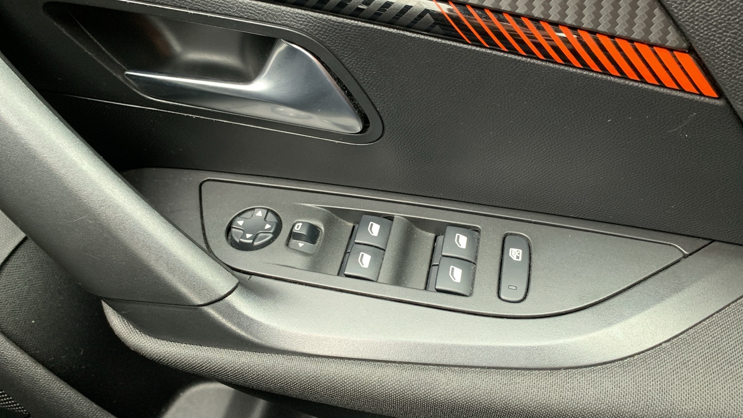 Used Peugeot 2008 2020 for sale - 76271382: Photo 22