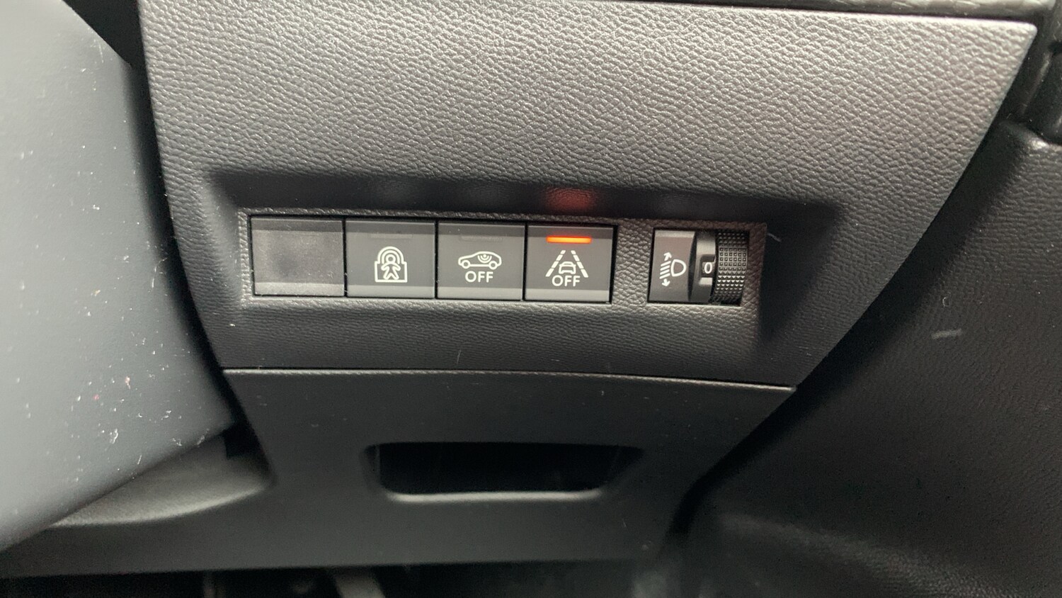 Used Peugeot 2008 2020 for sale - 76271382: Photo 43