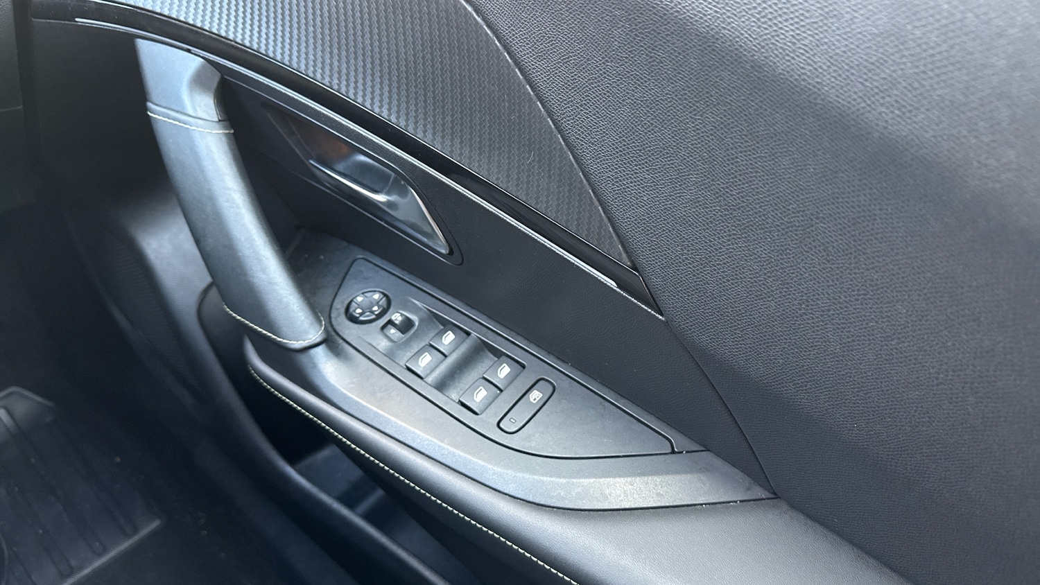 Used Peugeot 2008 2020 for sale - 76433836: Photo 22