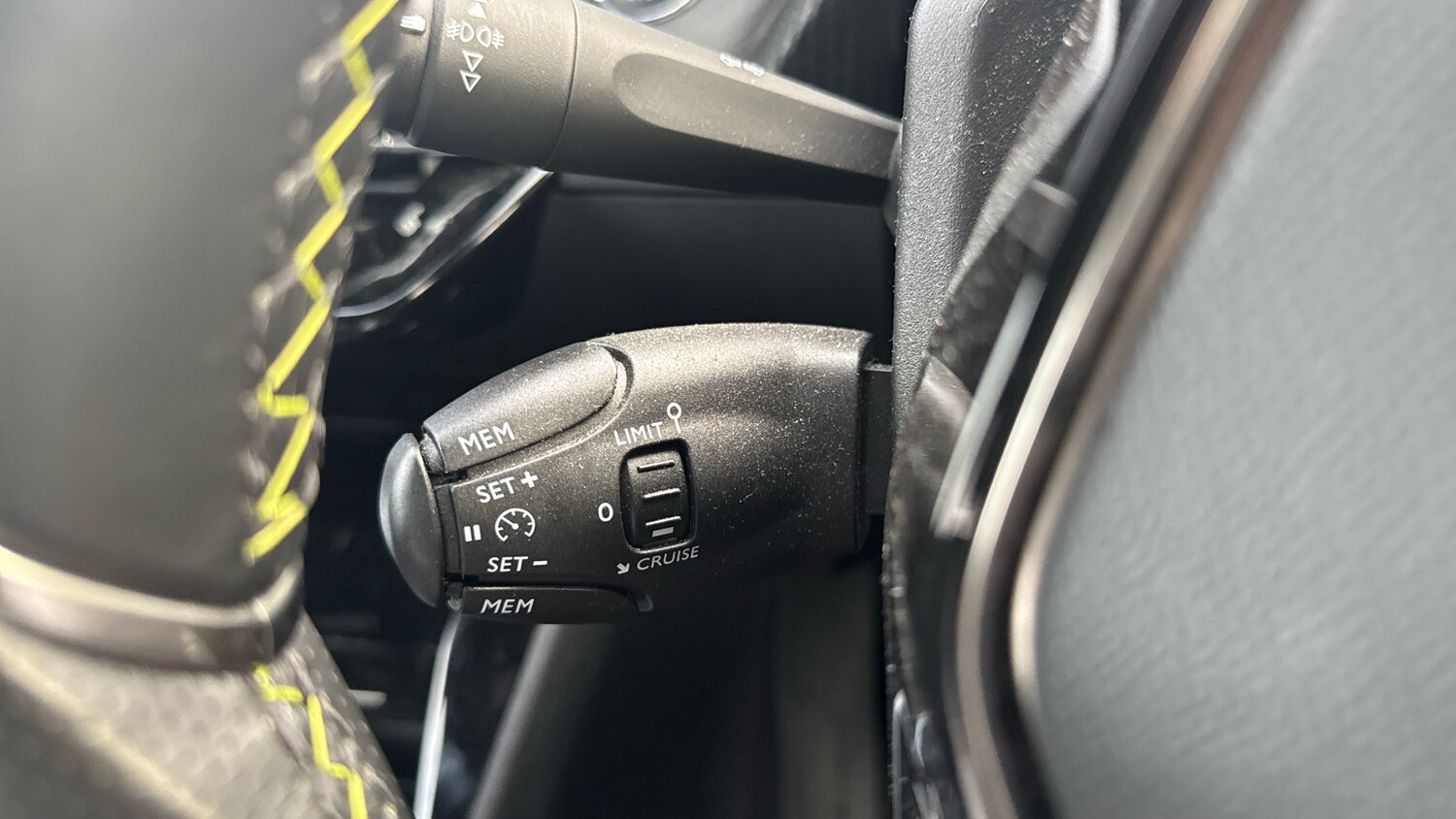 Used Peugeot 2008 2020 for sale - 76433812: Photo 32