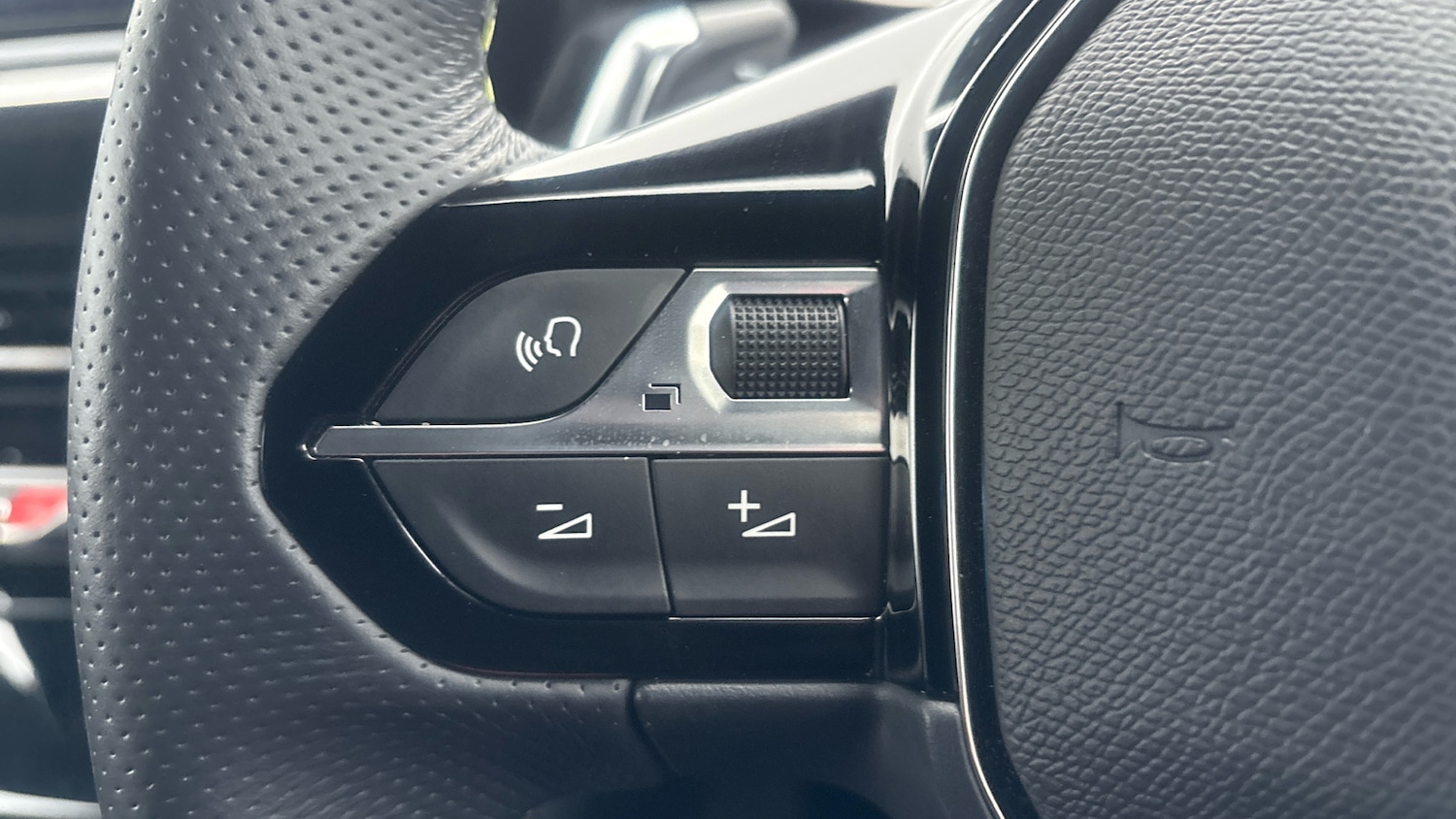 Used Peugeot 208 2025 for sale - 76667828: Photo 24