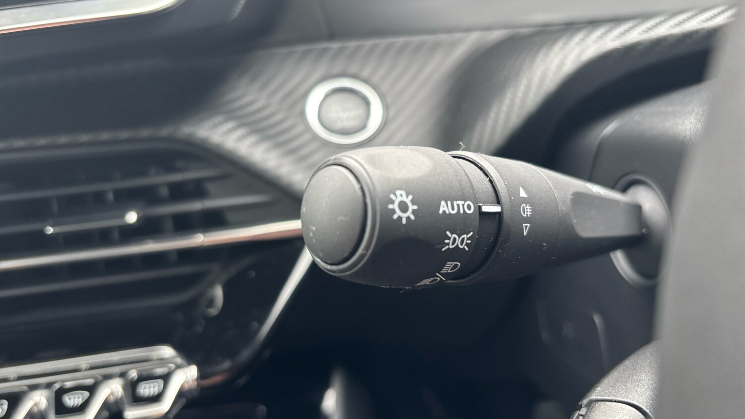 Used Peugeot 208 2022 for sale - 77971218: Photo 21