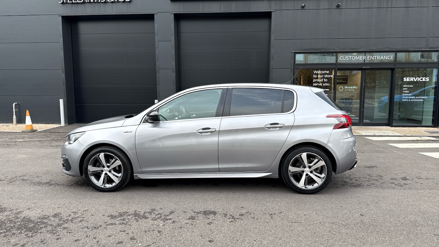 Used Peugeot 308 2020 for sale - 76574445: Photo 6