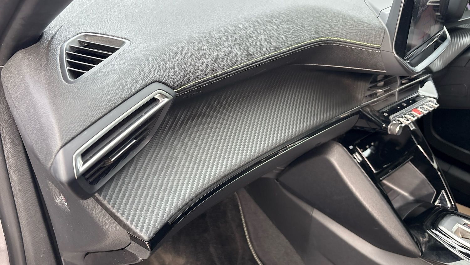 Used Peugeot 2008 2025 for sale - 76099797: Photo 38