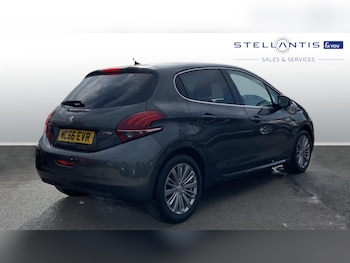 Used Peugeot 208 2017 for sale - 77092069: Photo