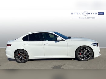 Used Alfa Romeo Giulia 2021 for sale - 76033019: Photo