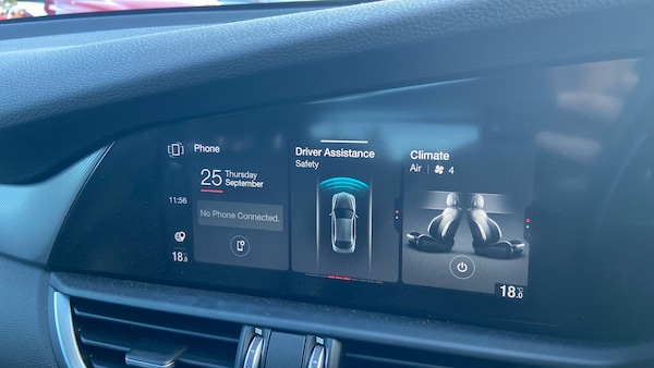 Used Alfa Romeo Giulia 2021 for sale - 76033019: Photo 31