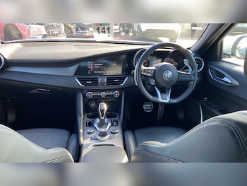 Used Alfa Romeo Giulia 2021 for sale - 76033019: Photo