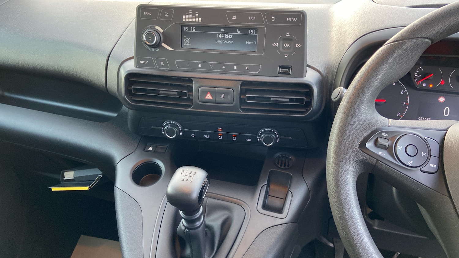 Used Vauxhall Combo Life 2022 for sale - 76702989: Photo 10