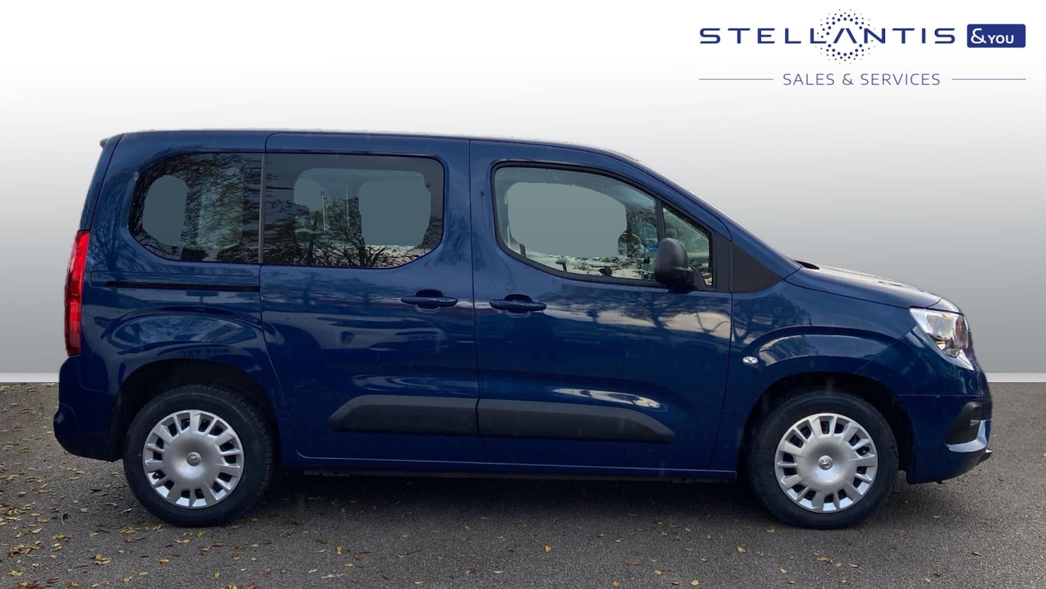Used Vauxhall Combo Life 2022 for sale - 76702989: Photo 2