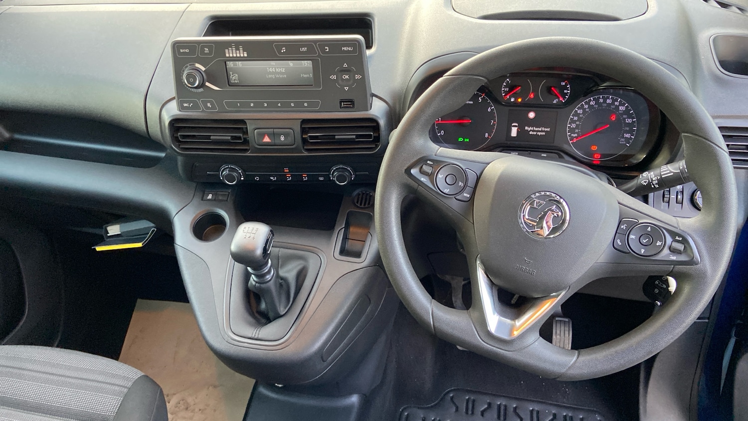 Used Vauxhall Combo Life 2022 for sale - 76702989: Photo 4