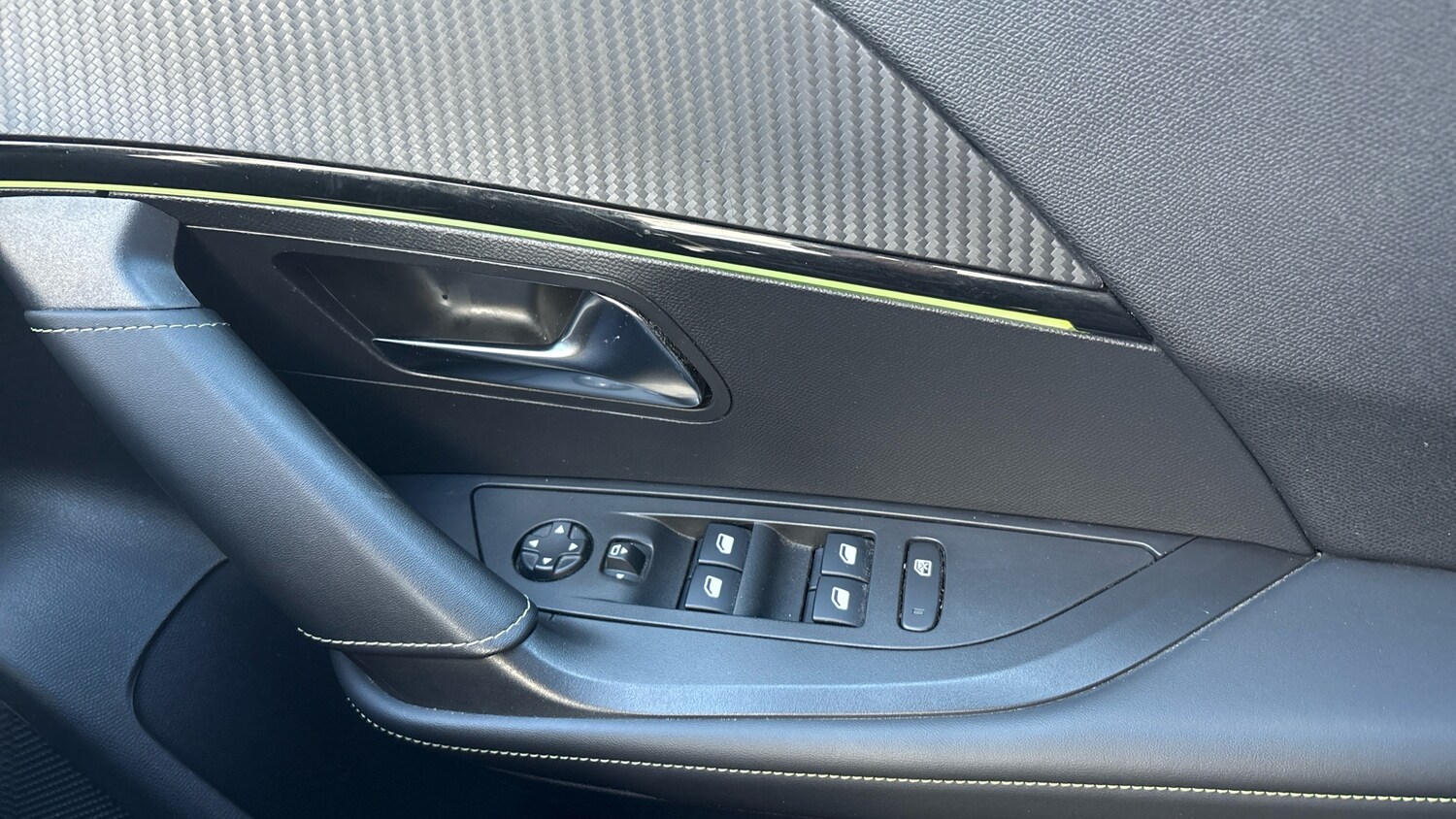 Used Peugeot 2008 2022 for sale - 76433830: Photo 22