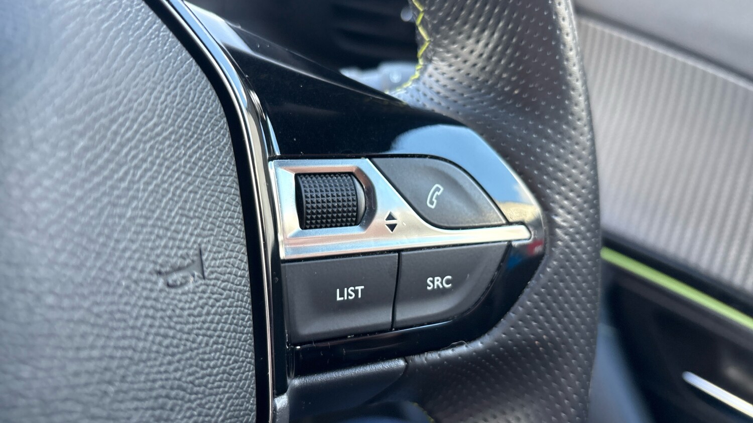 Used Peugeot 2008 2022 for sale - 76433830: Photo 24