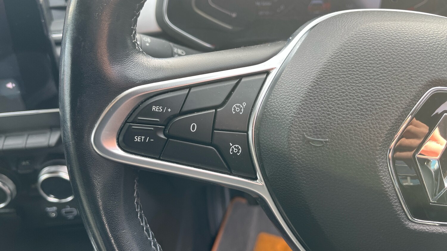 Used Renault Captur 2020 for sale - 76378436: Photo 23