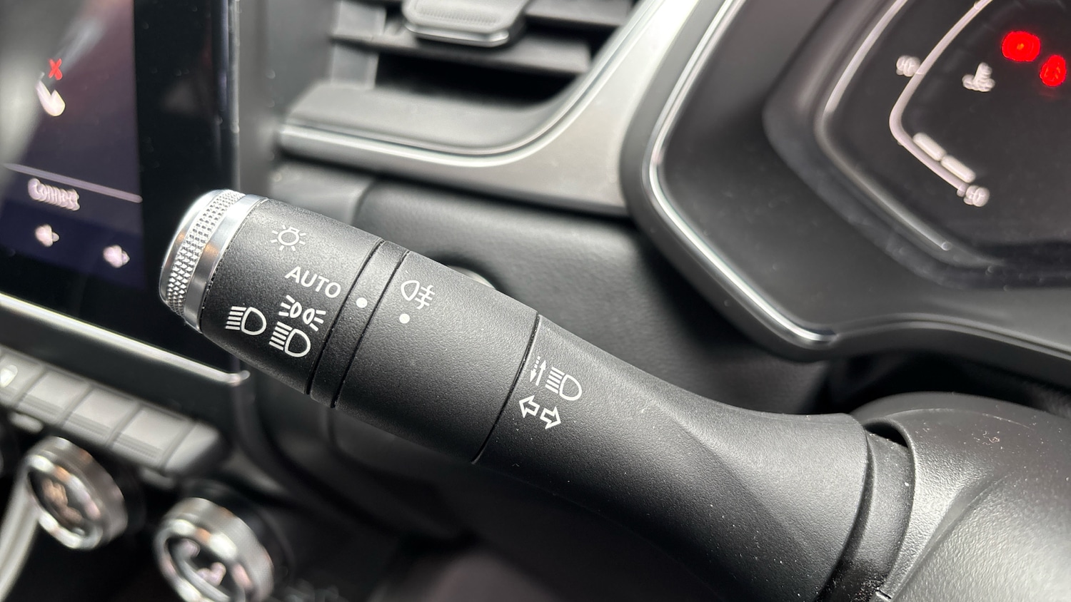 Used Renault Captur 2020 for sale - 76378436: Photo 28