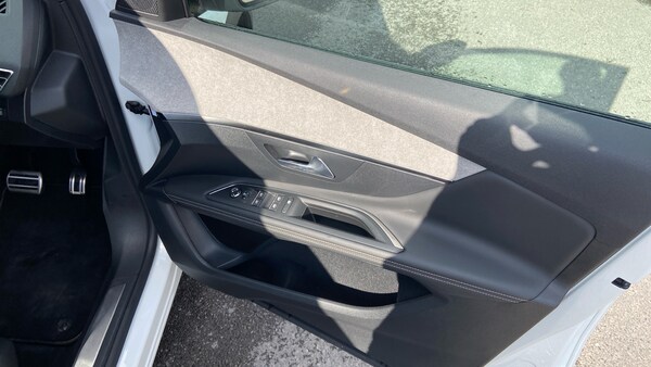 Used Peugeot 3008 2023 for sale - 76061533: Photo 22