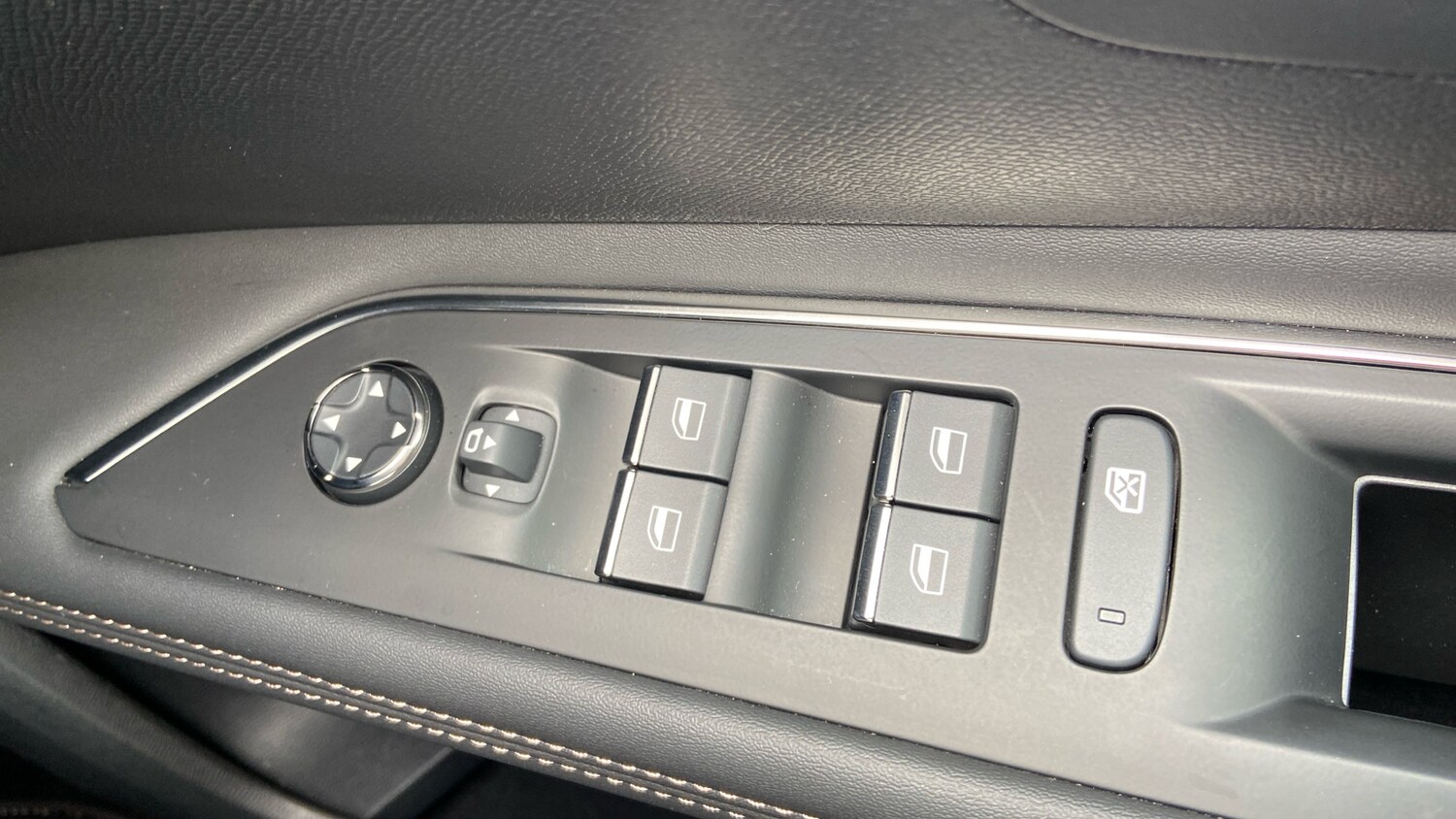 Used Peugeot 3008 2023 for sale - 76061533: Photo 60