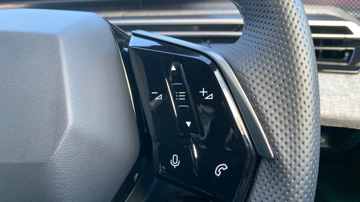 Used Peugeot 5008 2024 for sale - 76400026: Photo 24