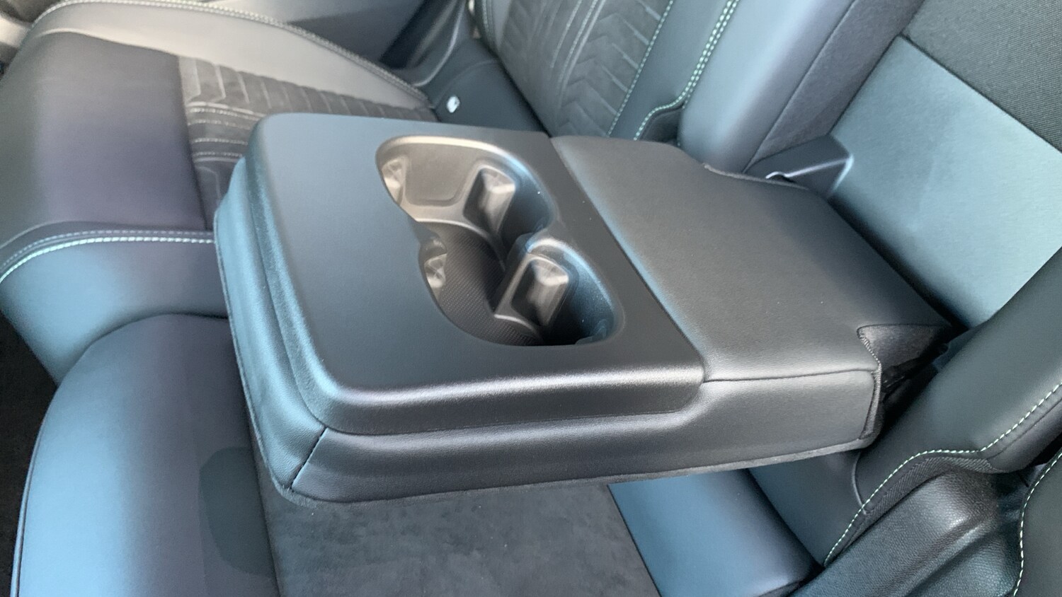 Used Peugeot 5008 2024 for sale - 76400026: Photo 39