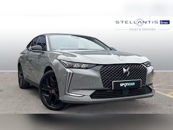 2022 - 1.6 E-TENSE 12.4kWh Performance Line Hatchback 5dr Petrol Plug-in Hybrid EA