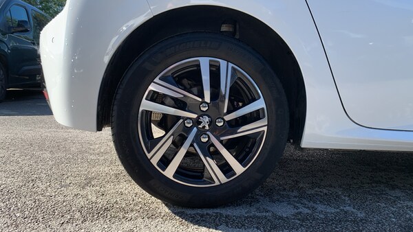 Used Peugeot 208 2021 for sale - 76003050: Photo 16