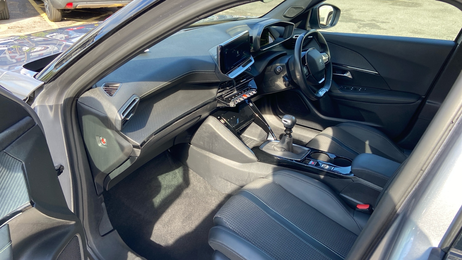 Used Peugeot 2008 2023 for sale - 76061531: Photo 12