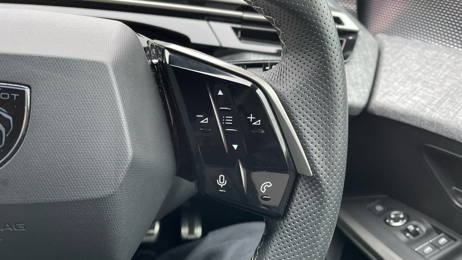 Used Peugeot 5008 2025 for sale - 77754911: Photo 24