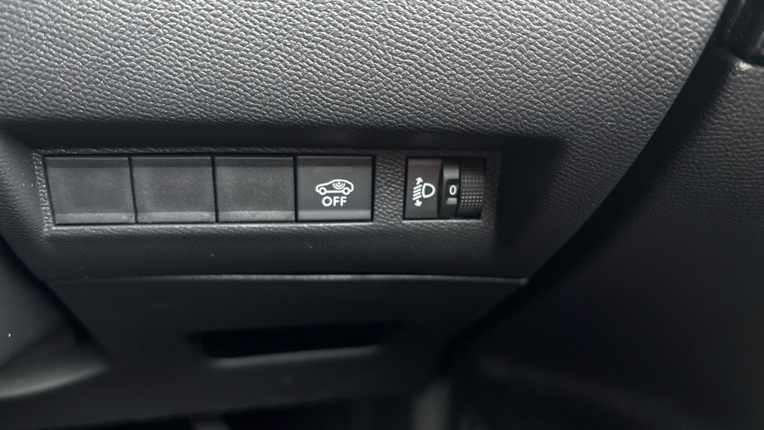 Used Peugeot 2008 2025 for sale - 77613558: Photo 31