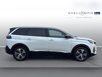 Used Peugeot 5008 2023 for sale - 76315632: Photo 2