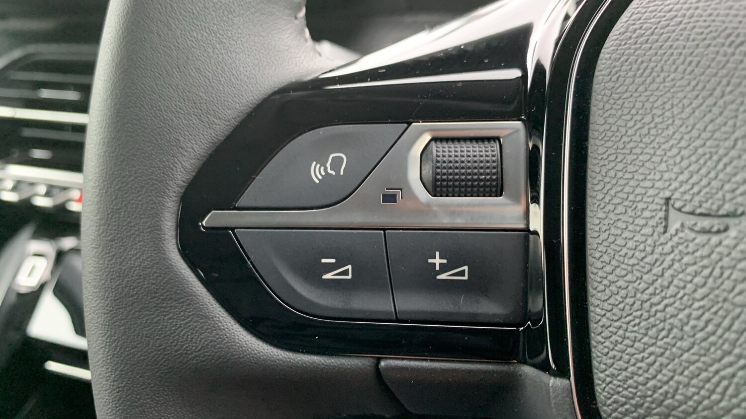 Used Peugeot 208 2023 for sale - 77018084: Photo 23