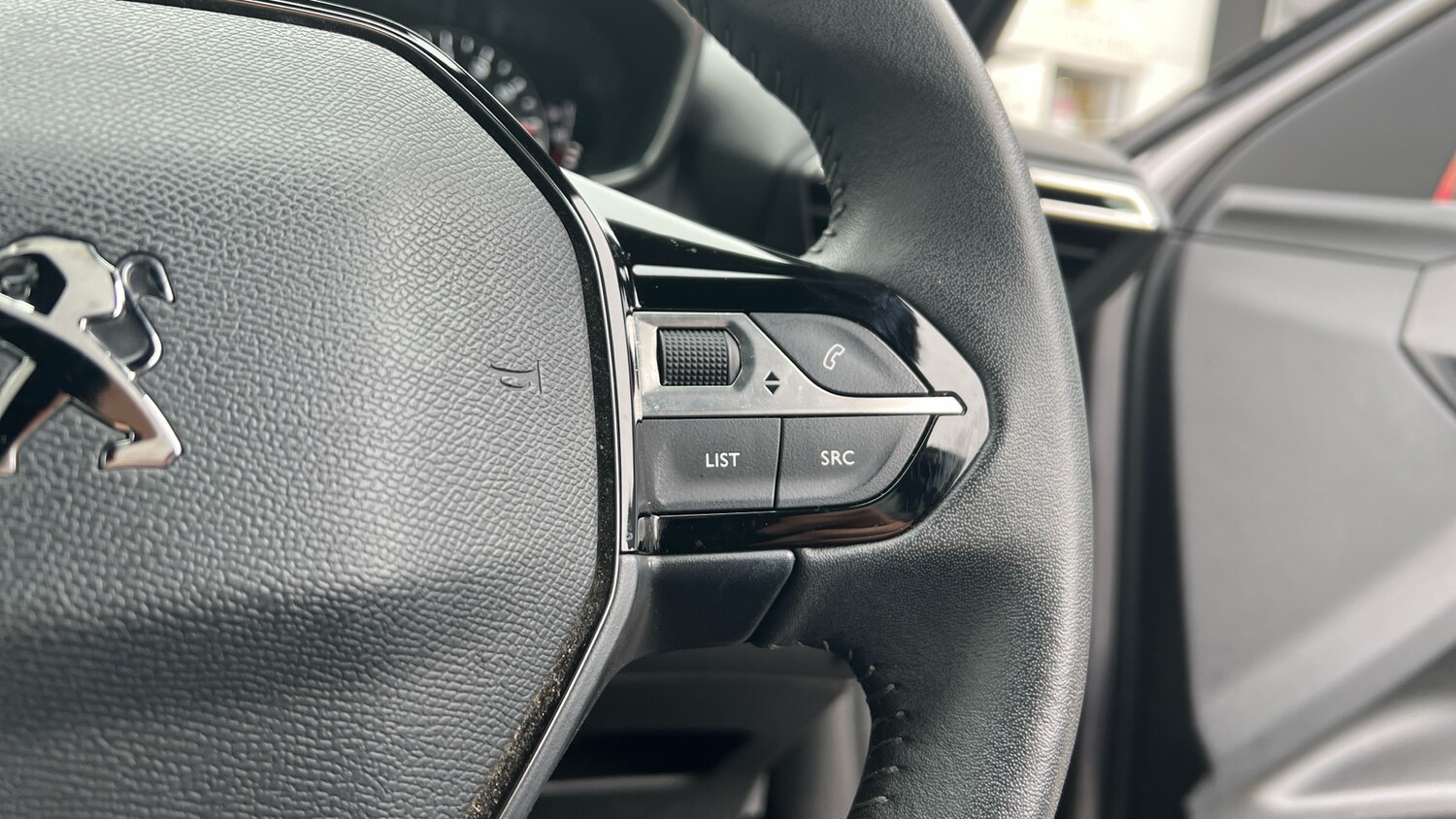 Used Peugeot 2008 2022 for sale - 78102258: Photo 24