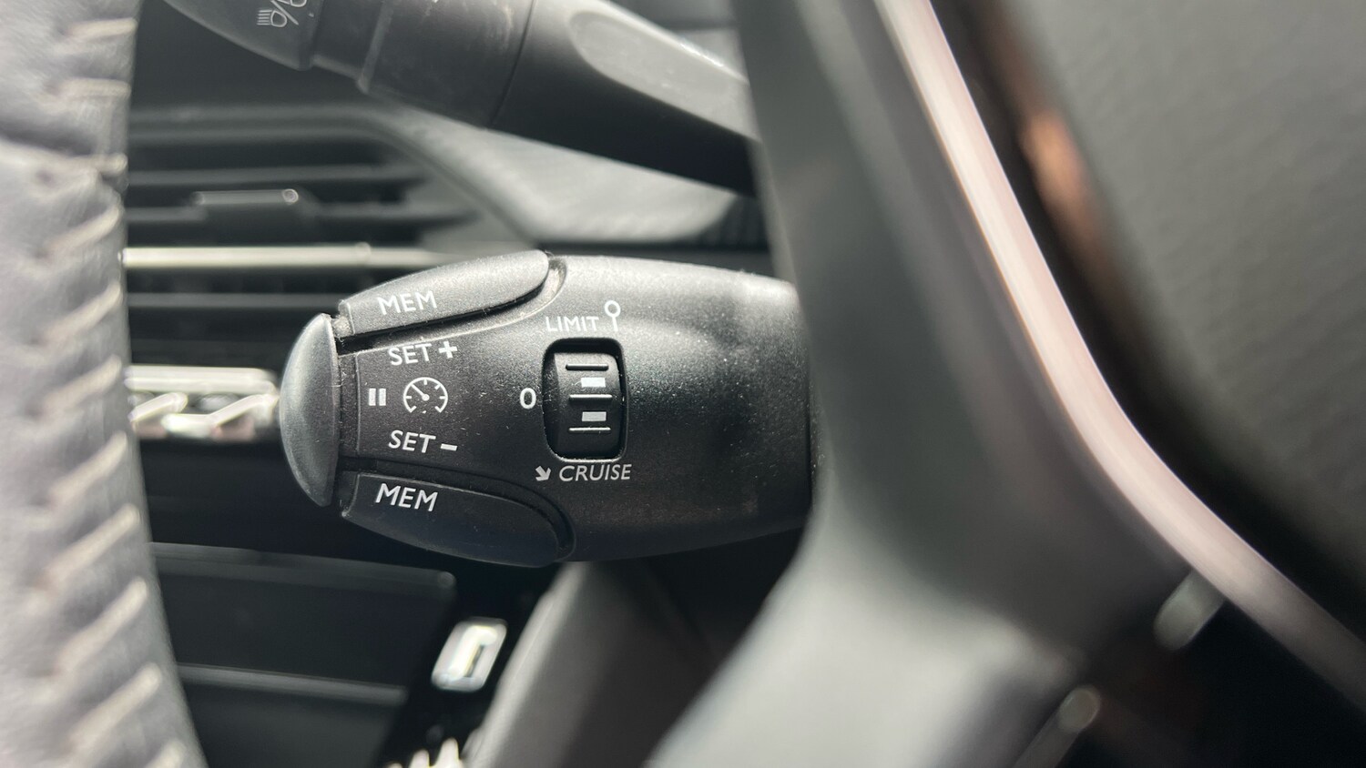 Used Peugeot 2008 2022 for sale - 78102258: Photo 27