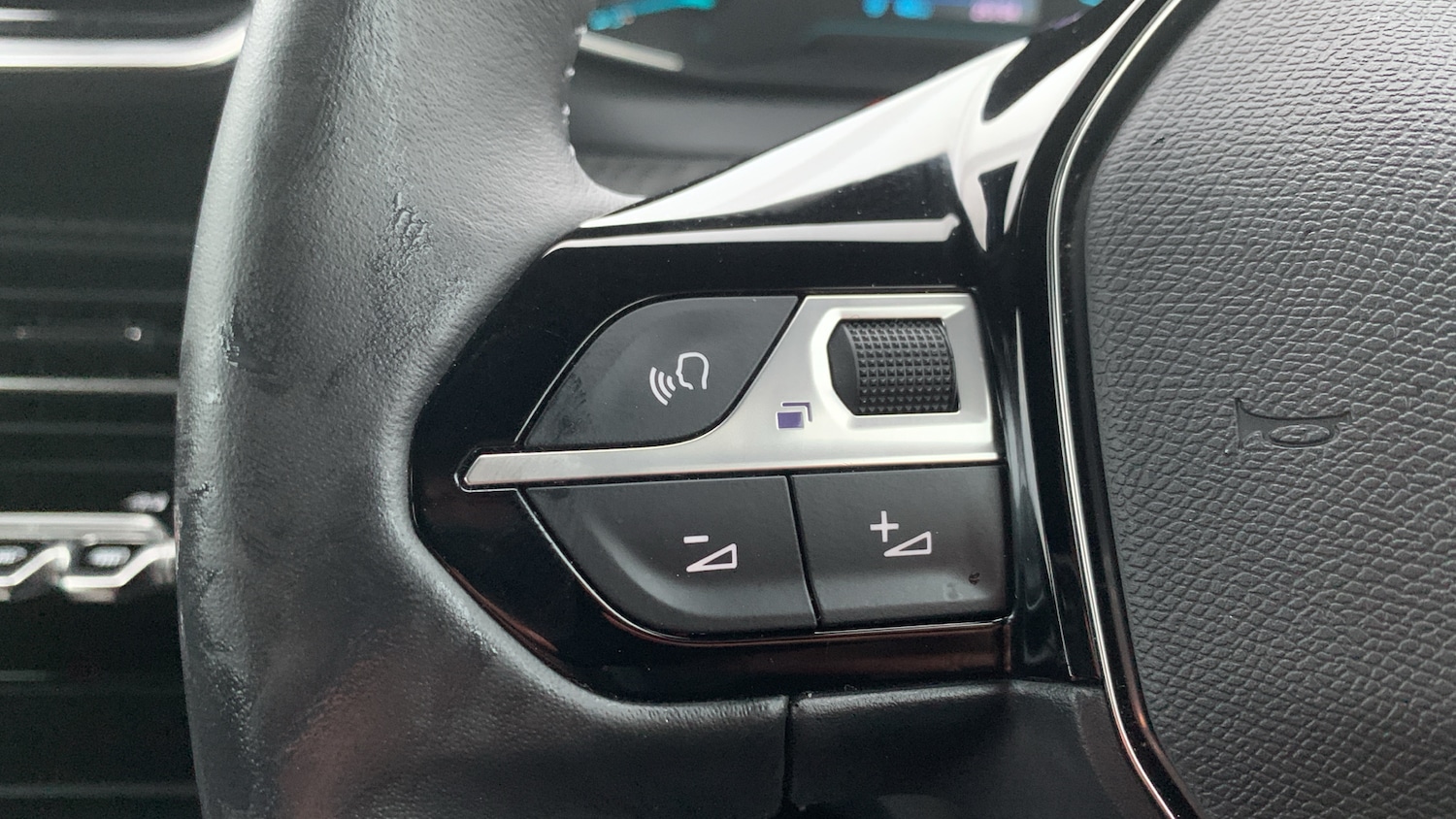 Used Peugeot 2008 2024 for sale - 76307988: Photo 23
