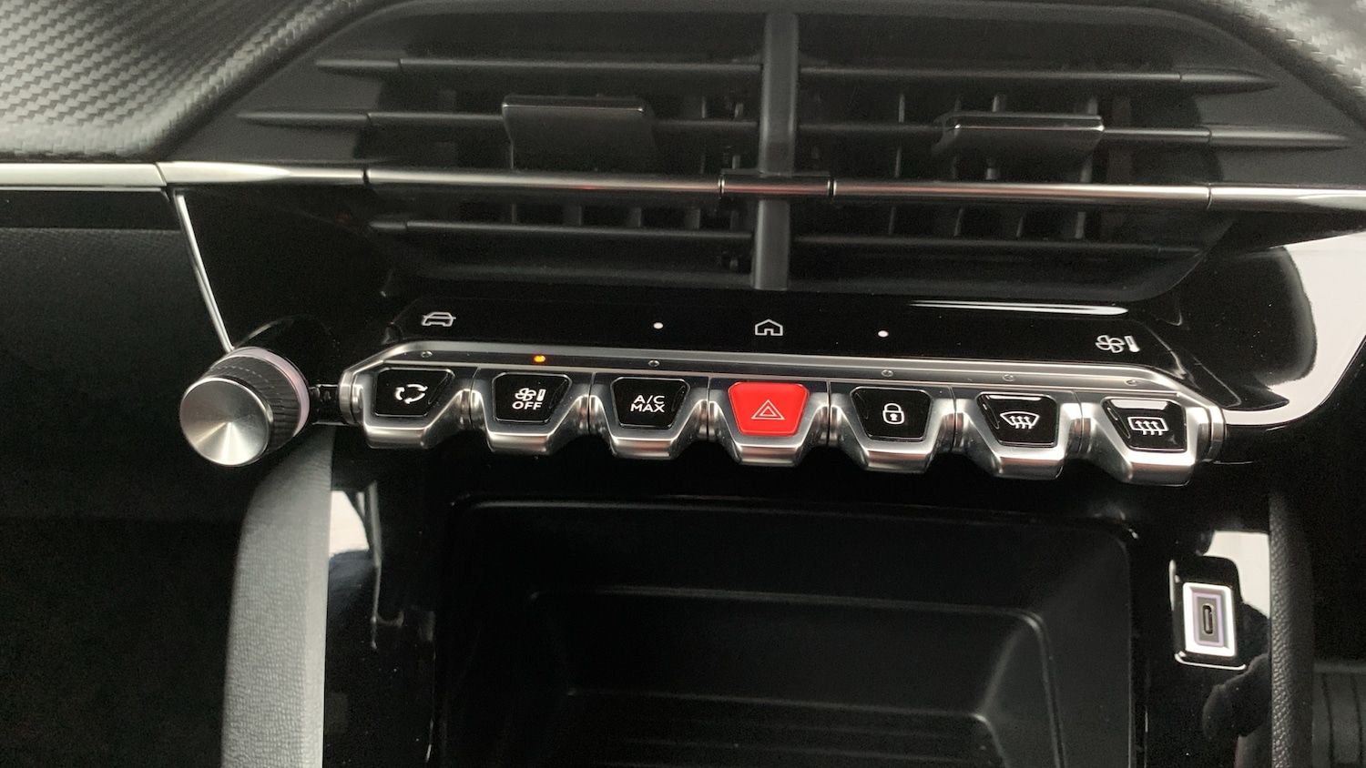 Used Peugeot 2008 2024 for sale - 76307988: Photo 44