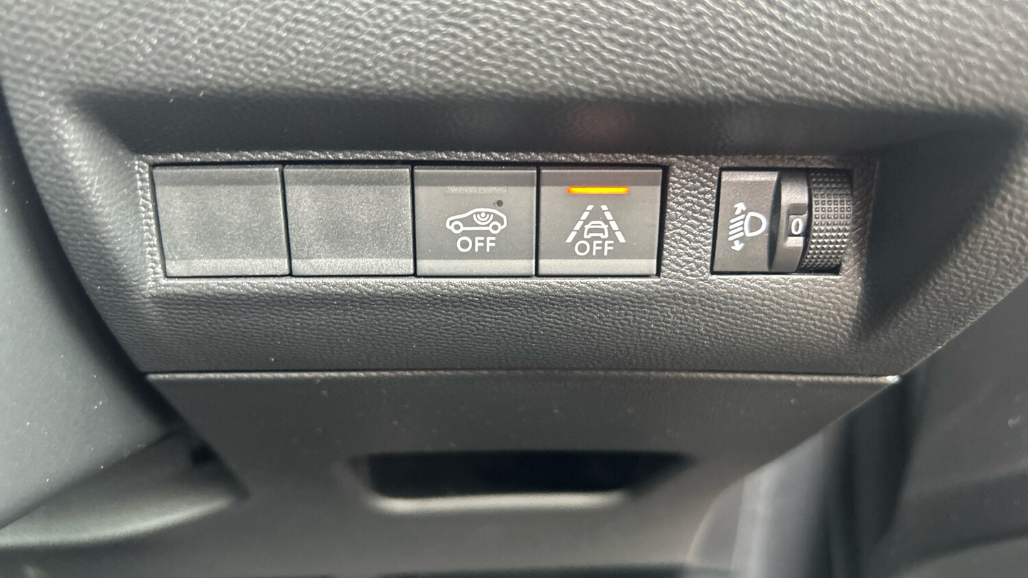 Used Peugeot 208 2020 for sale - 75733184: Photo 42