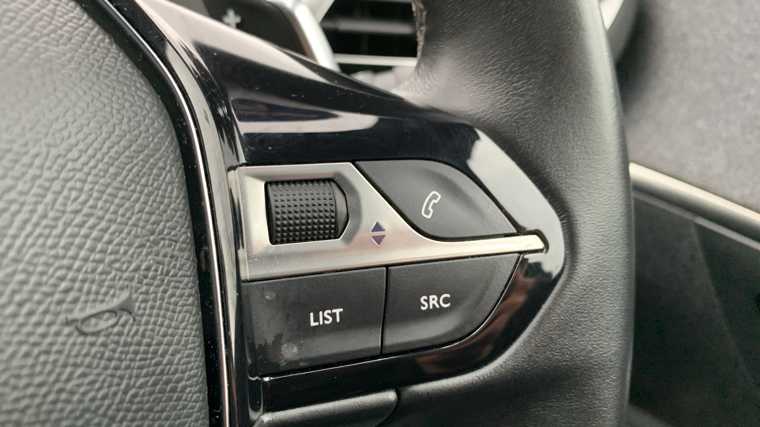 Used Peugeot 5008 2023 for sale - 76486453: Photo 24