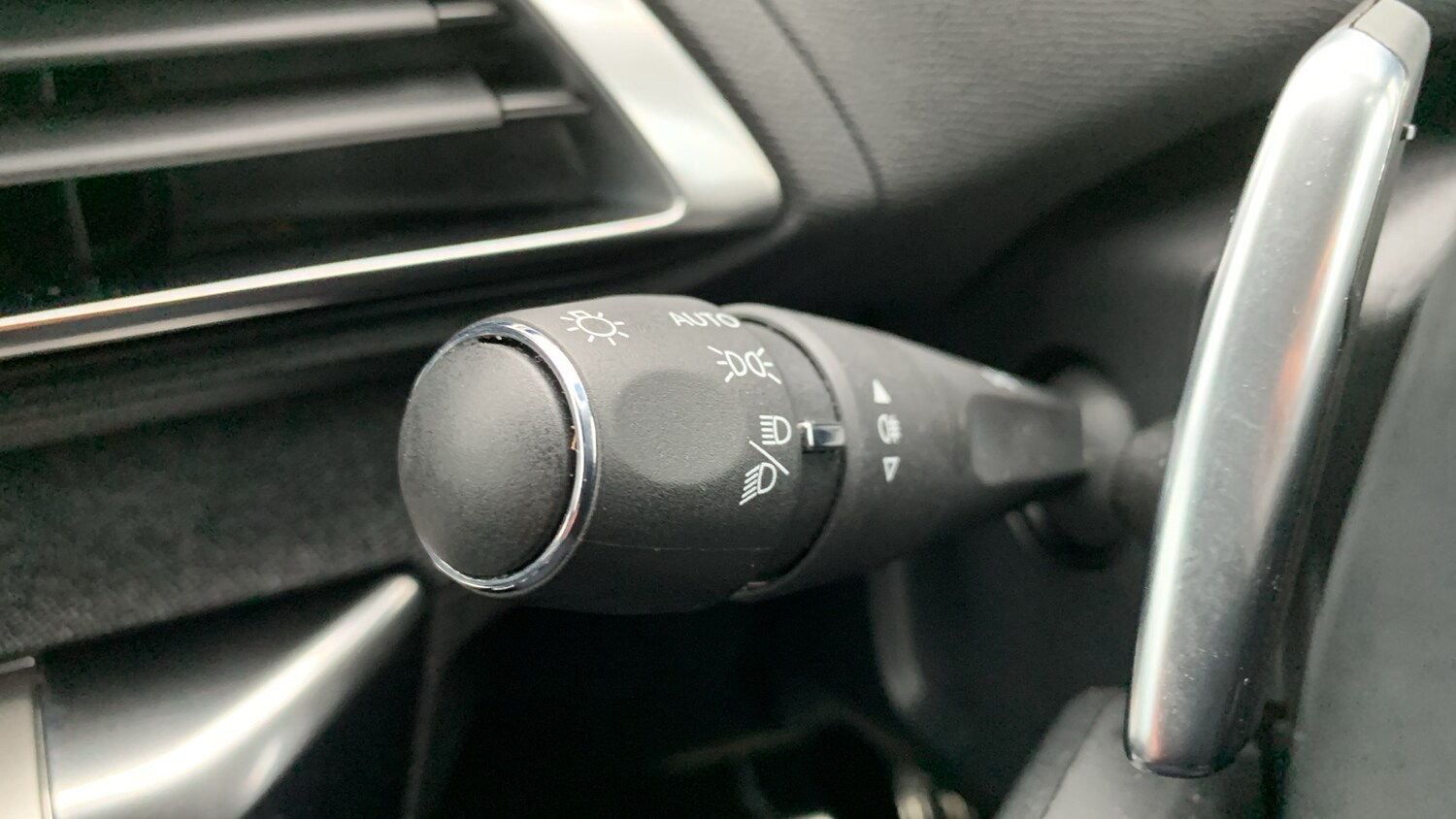 Used Peugeot 5008 2023 for sale - 76486453: Photo 47