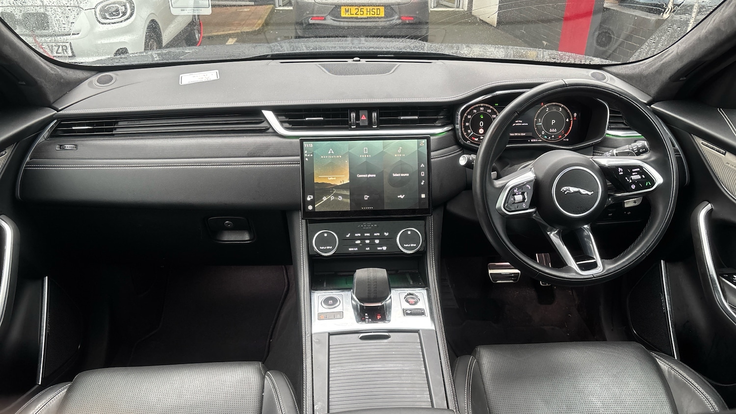 Used Jaguar F-Pace 2023 for sale - 77254274: Photo 5