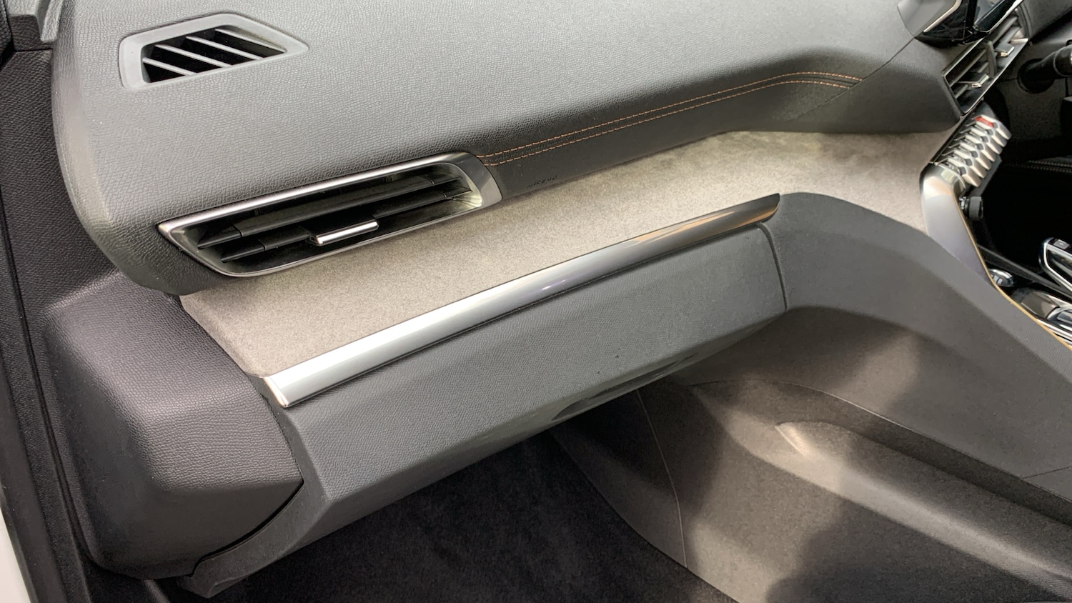 Used Peugeot 5008 2022 for sale - 76486450: Photo 44