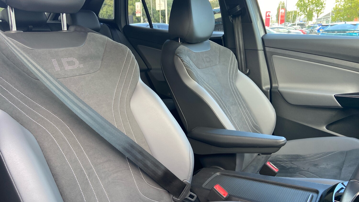 Used Volkswagen ID4 2024 for sale - 76033052: Photo 40