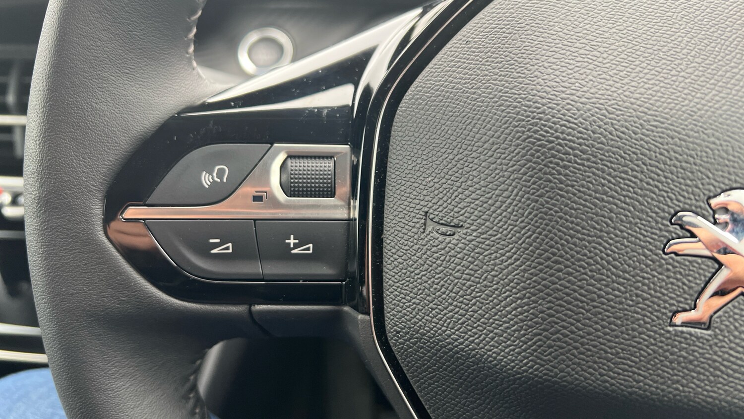 Used Peugeot 208 2023 for sale - 78102260: Photo 23